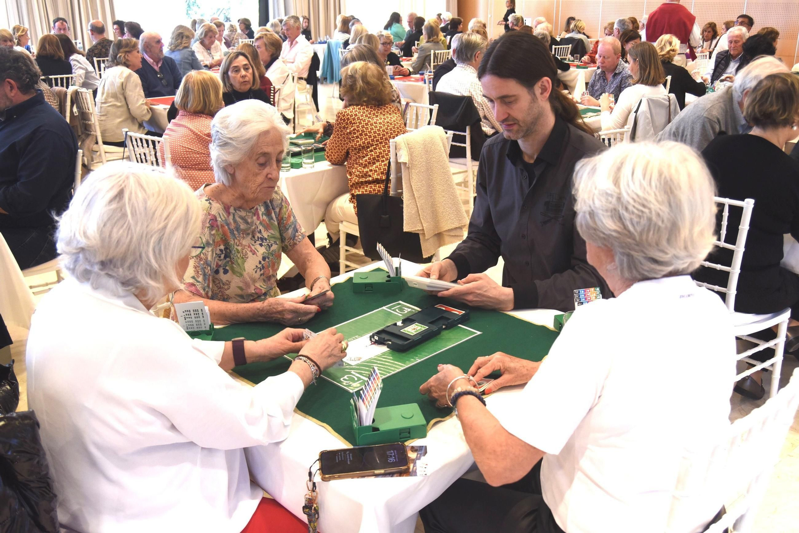 El Parador de la Arruzafa acoge el Memorial César Sebastián de bridge
