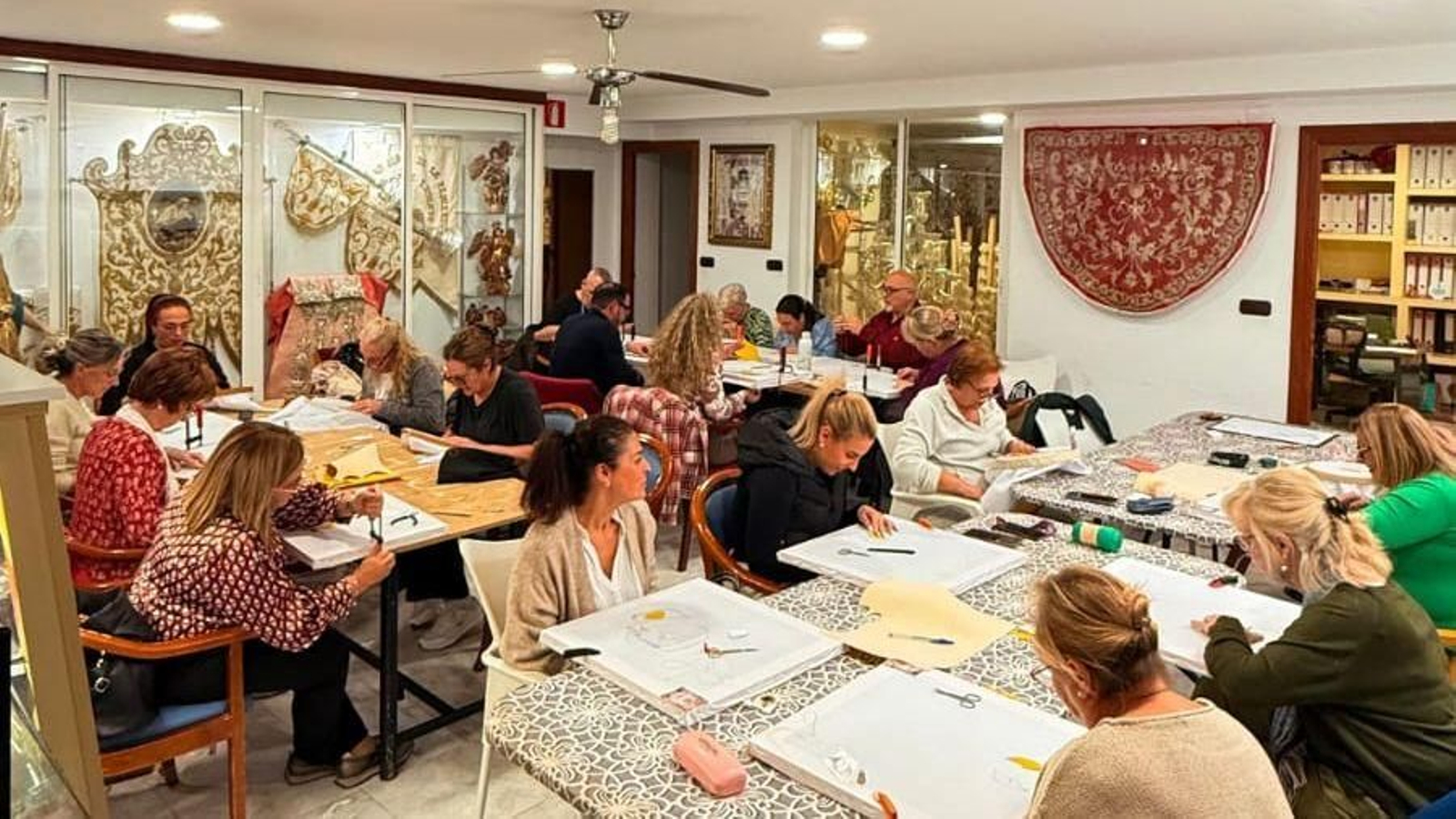 Taller de Bordado de la Hermandad de la Sgarada Resurrección de Granada, Noviembre 2025
