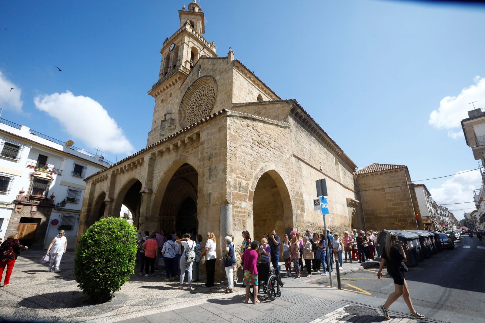 La tradición de visitar a la Virgen de los Remedios de Córdoba en martes 13, en imágenes