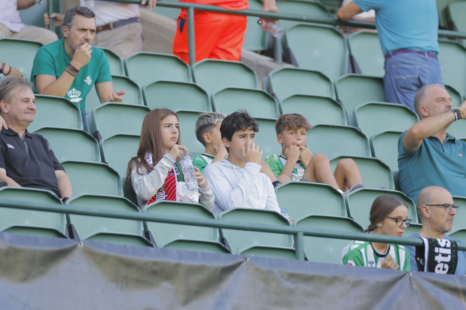 Búscate en la fotos del Betis-Sparta