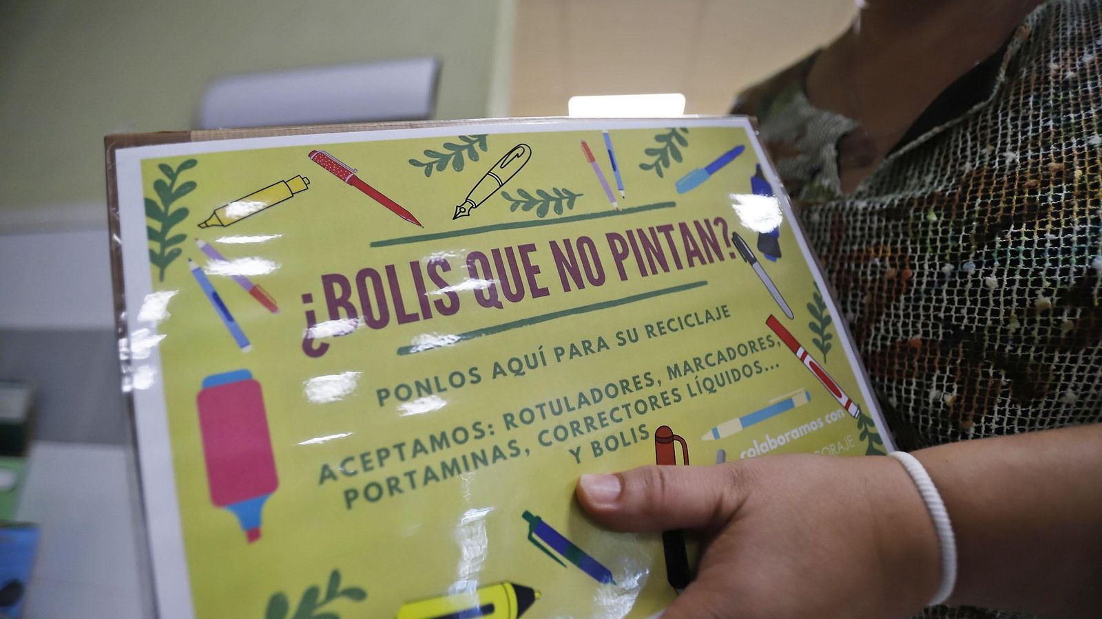 Una de las iniciativas de reciclaje de la Biblioteca de la UHU.