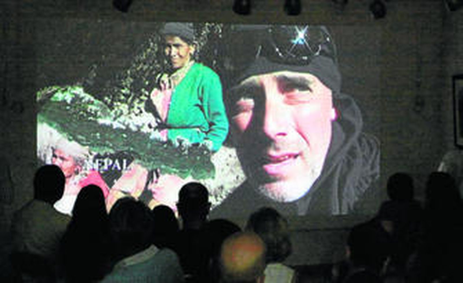 Un momento de la proyección del documental protagonizado por Javier Campos en el Nepal.
