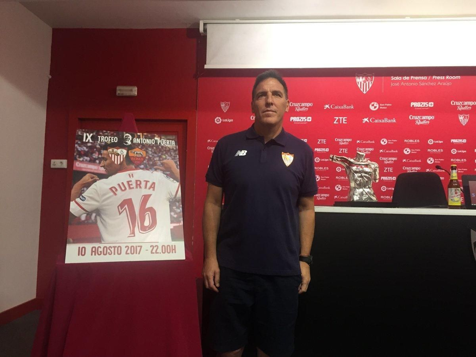 Berizzo durante la rueda de prensa previa al Trofeo Antonio Puerta
