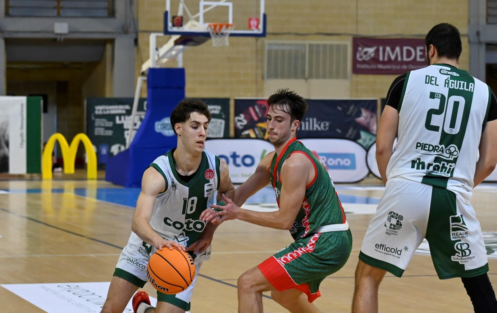 Las mejores fotos de la victoria del Coto Córdoba ante el Caja 87