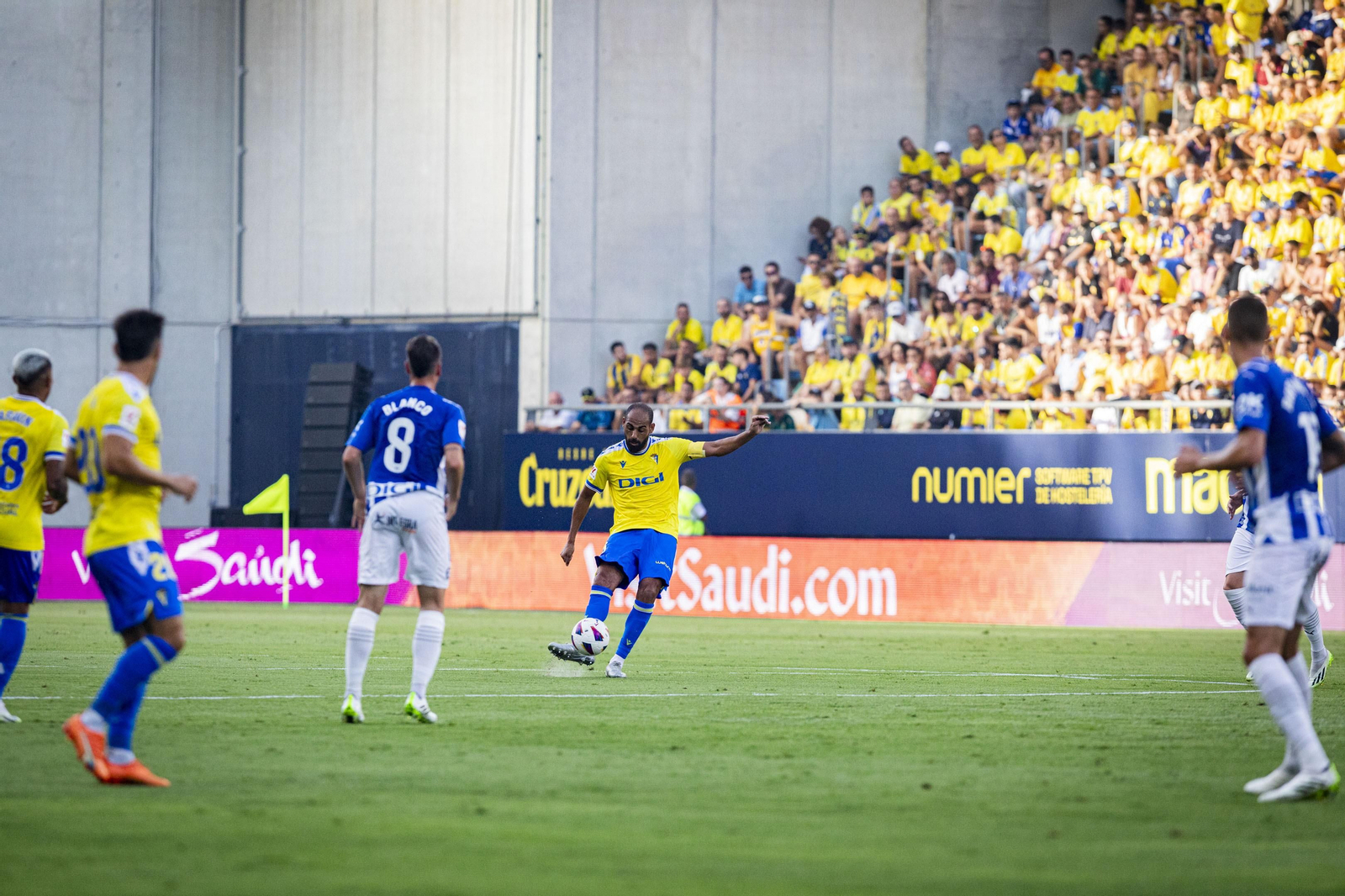 Imágenes del partido Cádiz-Alavés