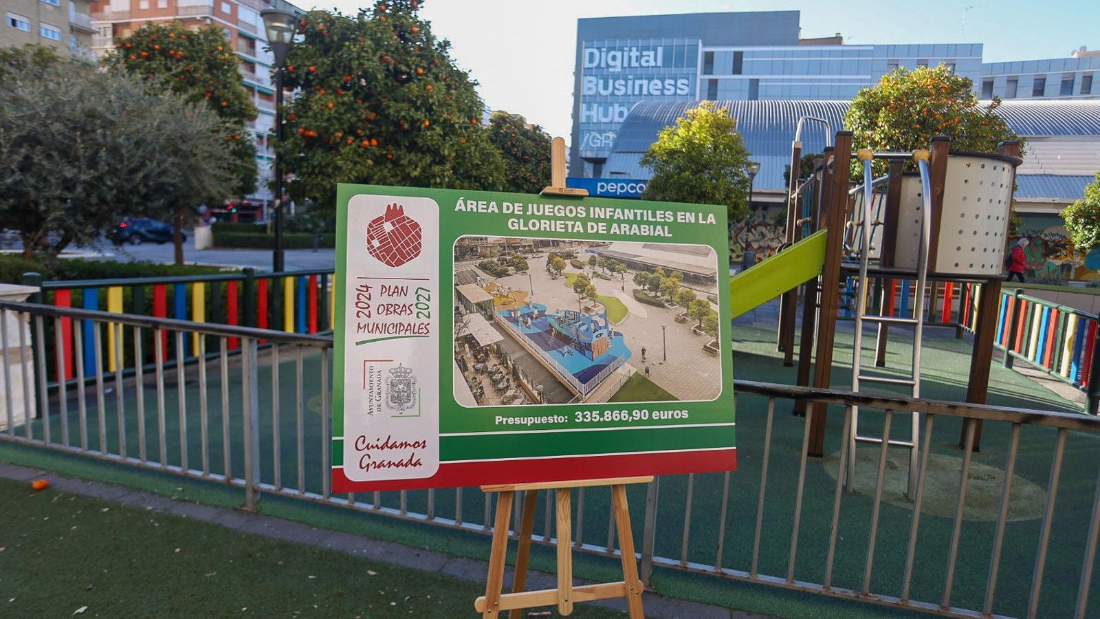 Actual zona de columpios y proyecto nuevo.