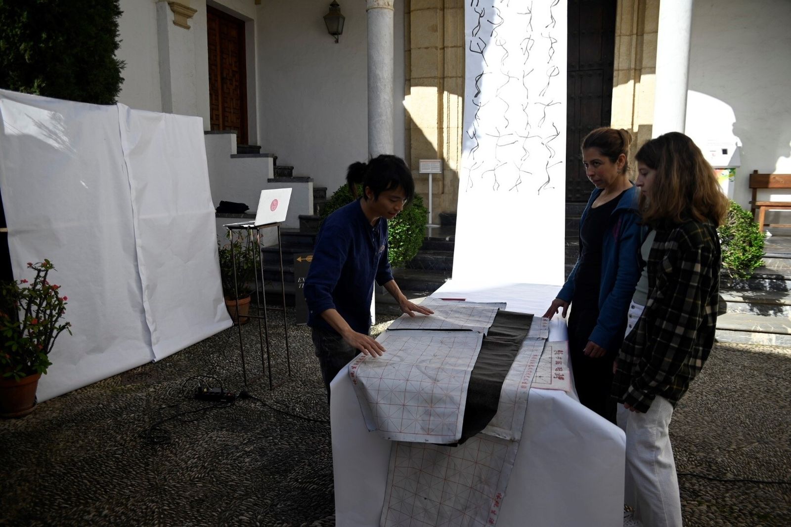 Córdoba celebra el Día Mundial del Arte, en imágenes