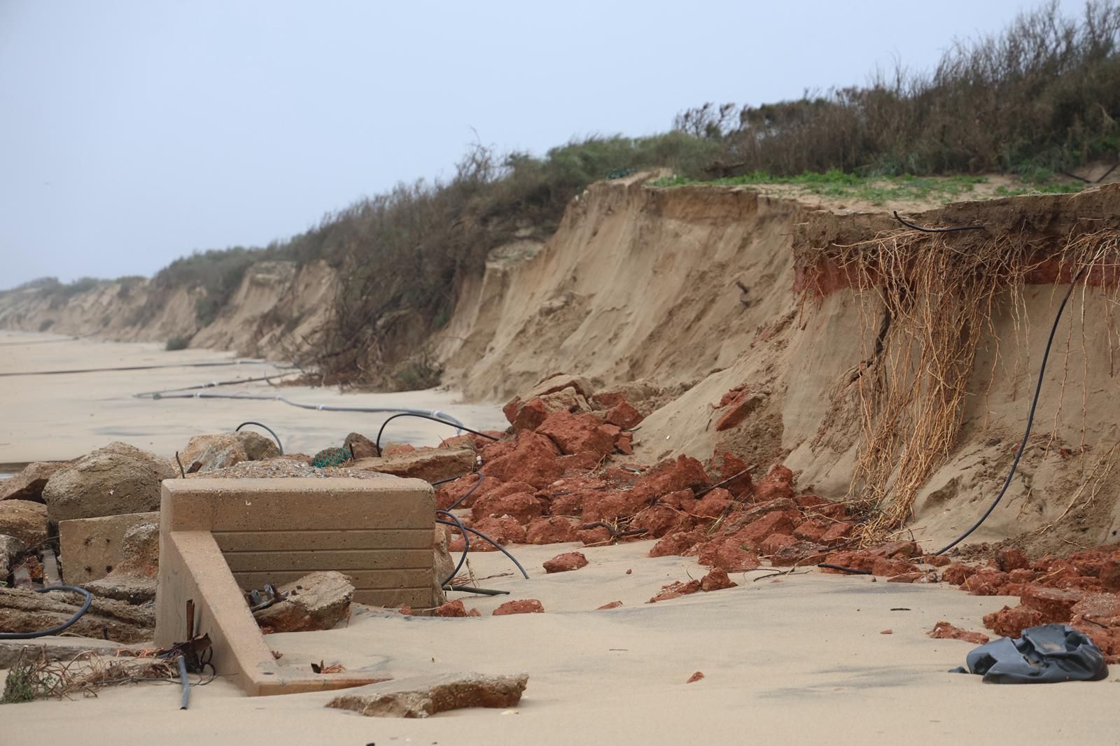 Fotografías de El Portil y El Rincón, donde los vecinos han sido desalojados por la borrasca Leonardo