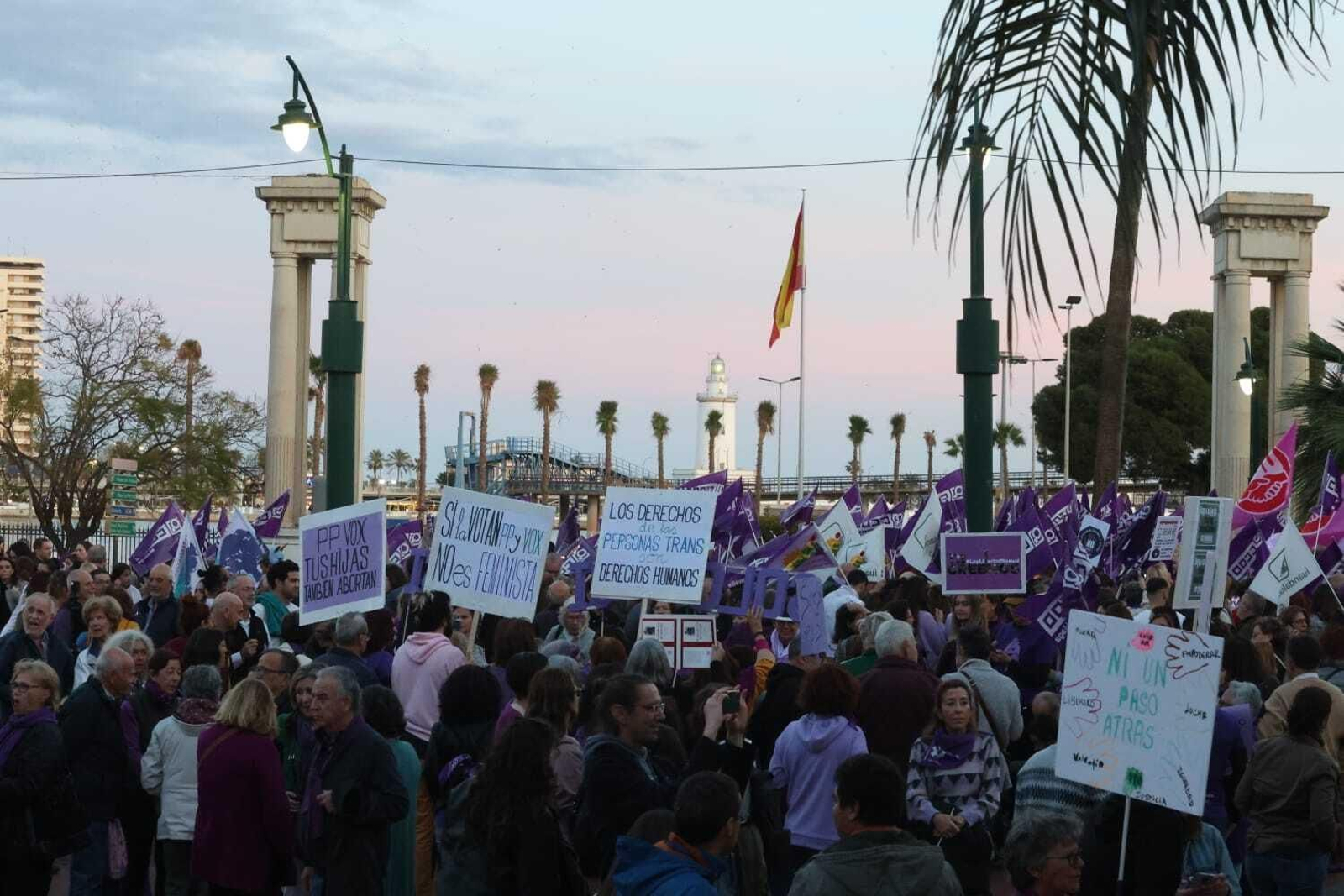 8M: Las fotos de la manifestación por el Día de la Mujer en Málaga 8M: Las fotos de la manifestación por el Día de la Mujer en Málaga