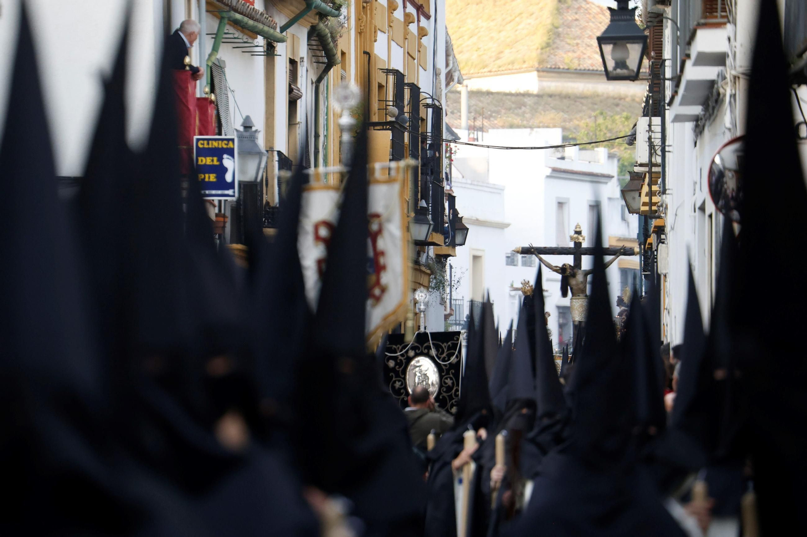 La procesión del Cristo de Gracia en este Jueves Santo de Córdoba, en imágenes