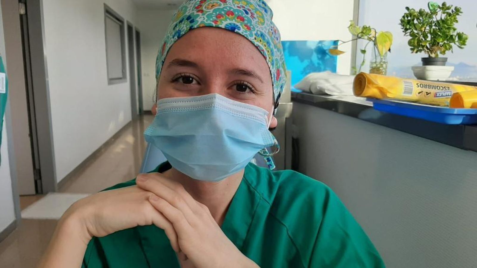 La matrona Alba Sola, durante uno de los turnos de trabajo