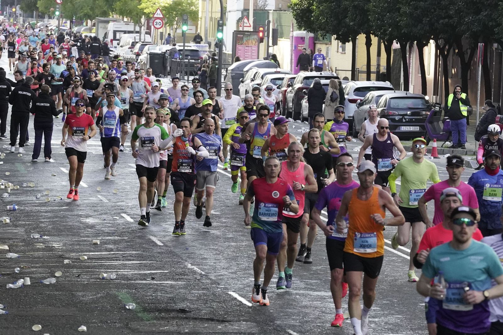el Zurich Maratón de Sevilla 2026 por Lopez de Gomara, galería 1