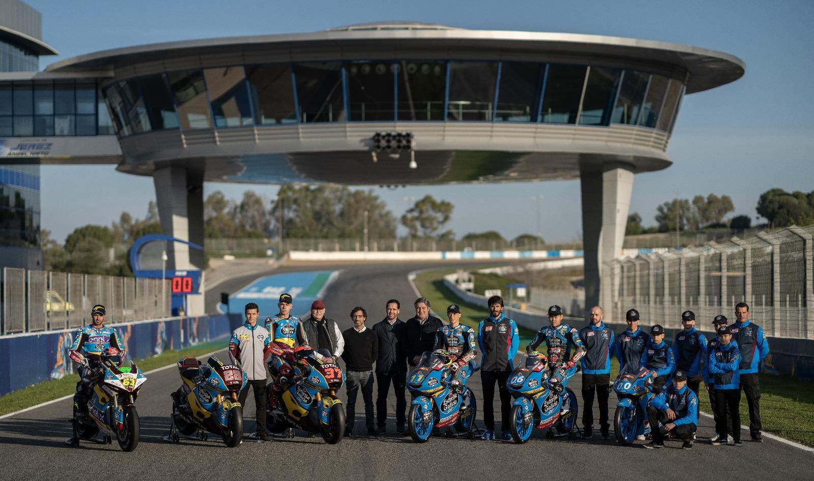 El Estrella Galicia 0,0 Marc VDS, vigente campeón del mundo de Moto2, presentó a todos sus equipos hace unos días en el Circuito de Jerez.