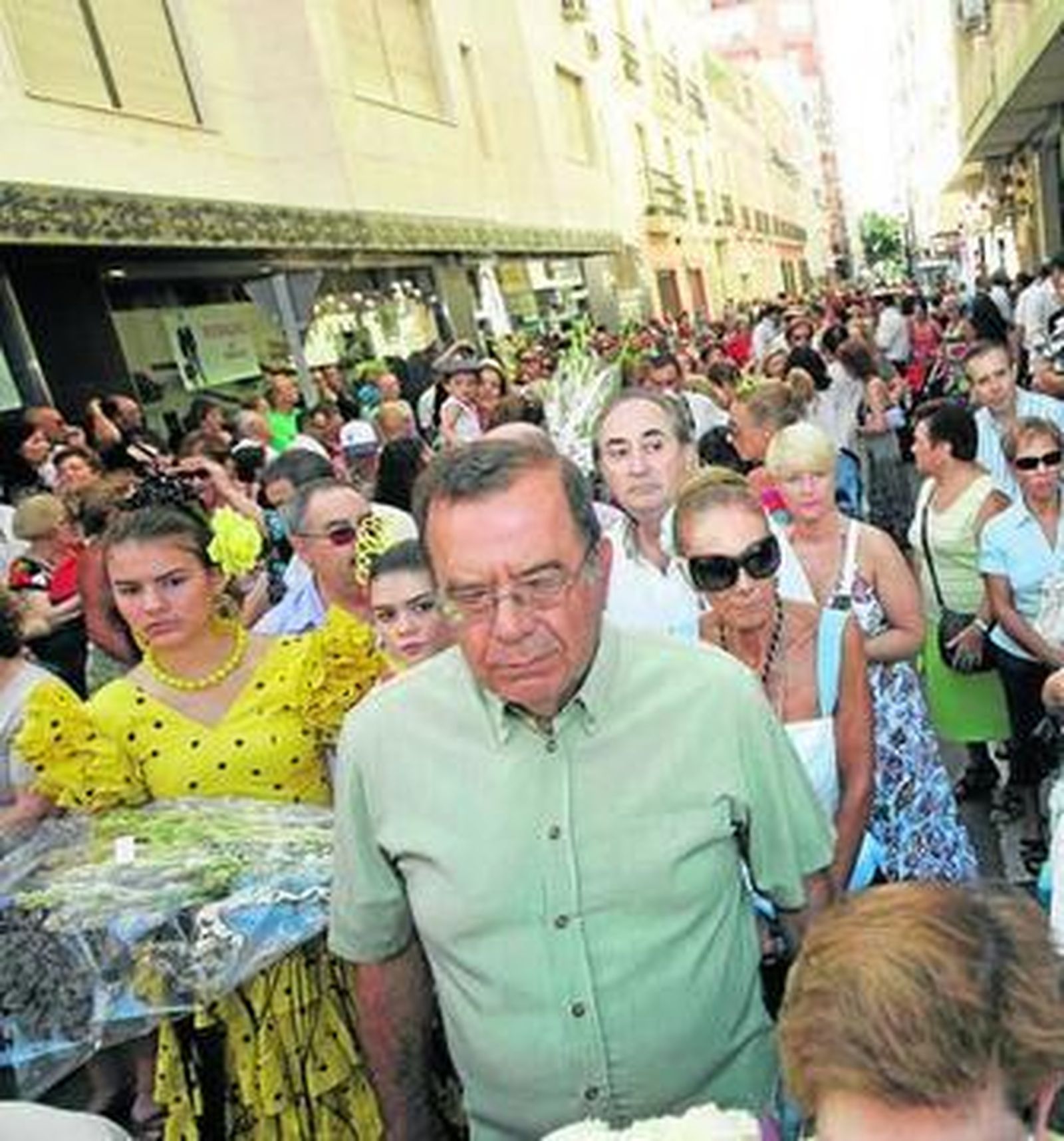 Claveles y nardos para la Patrona