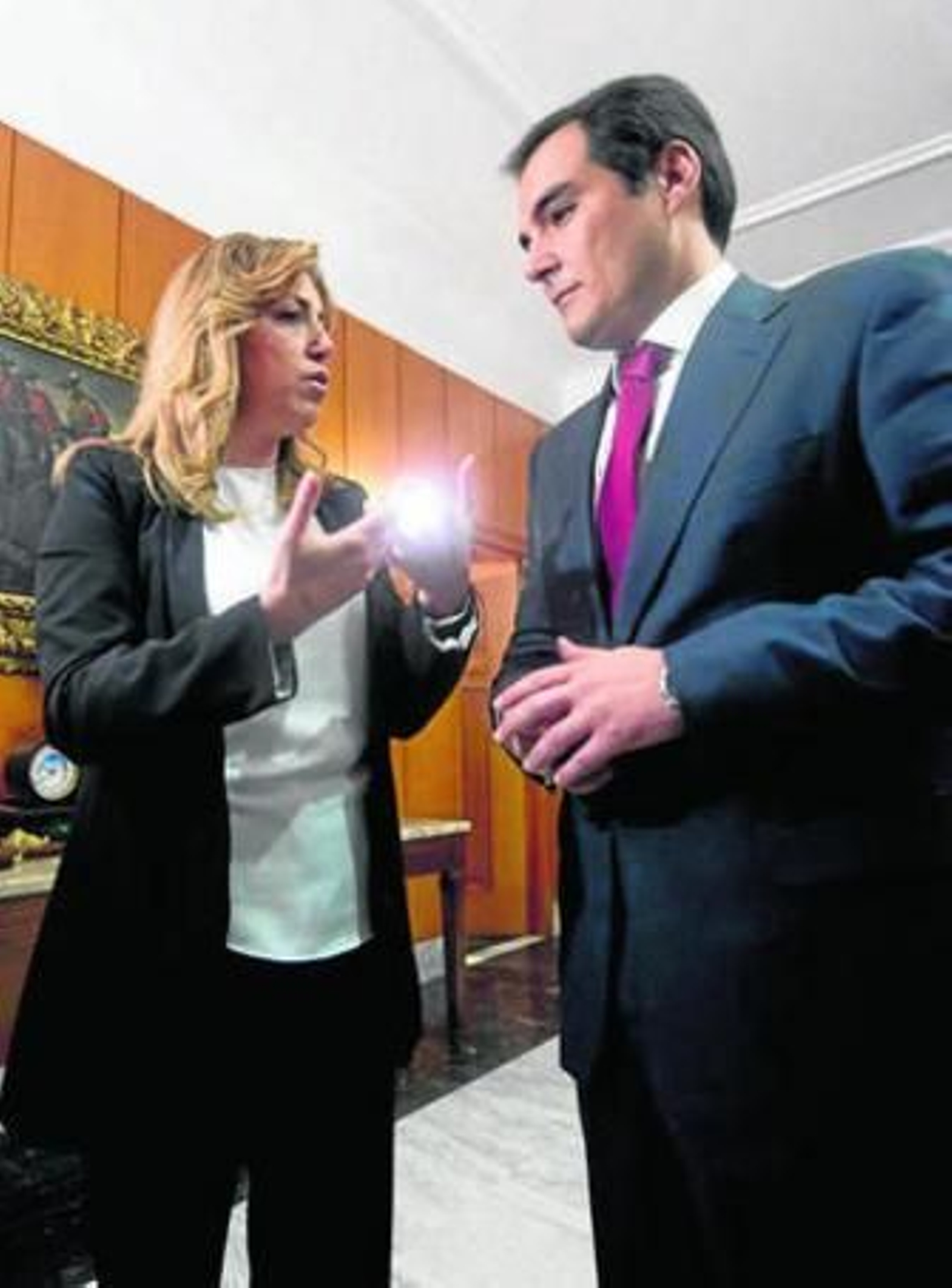 Díaz conversa con Nieto durante su visita a Córdoba en enero.