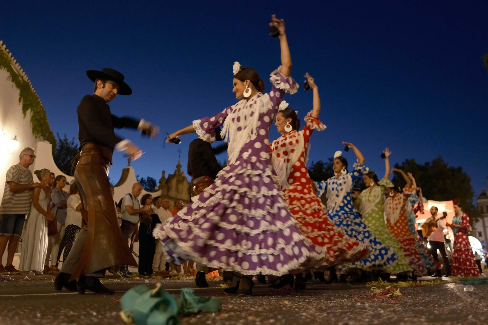 Coros y danzas de Ronda durante una actuación en la cabalgata.