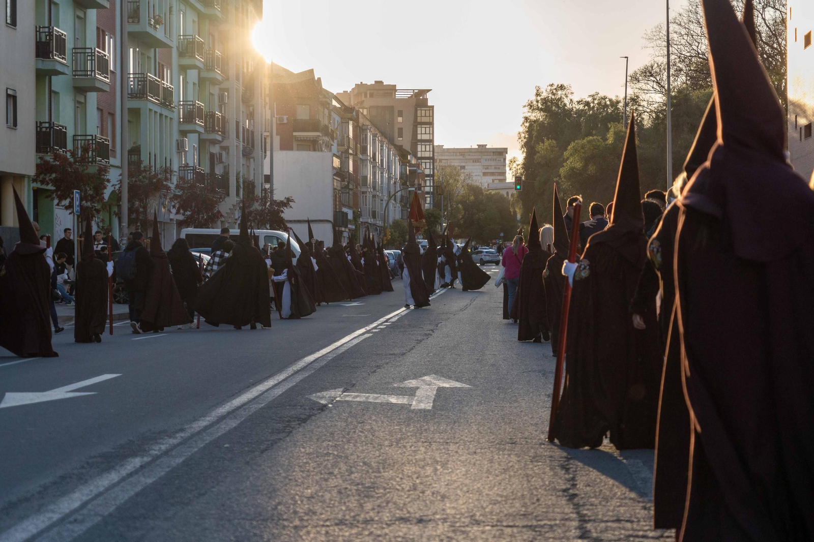 Martes Santo: Imágenes de la procesión de La Sentencia