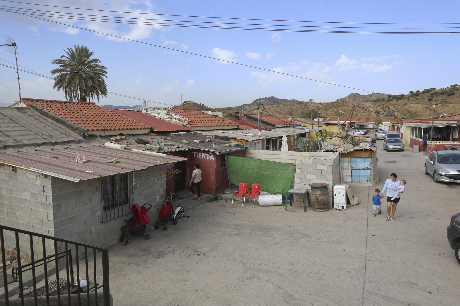 La barriada de Los Asperones y la pobreza 35 años después