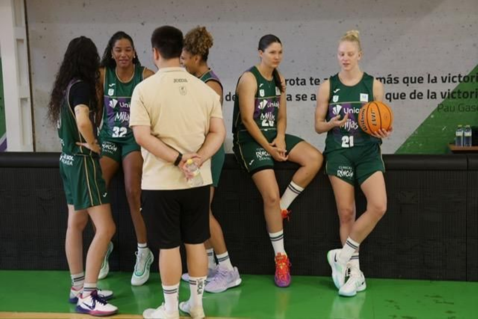 Sonrisas y buena energía en el Media Day del Unicaja Mijas
