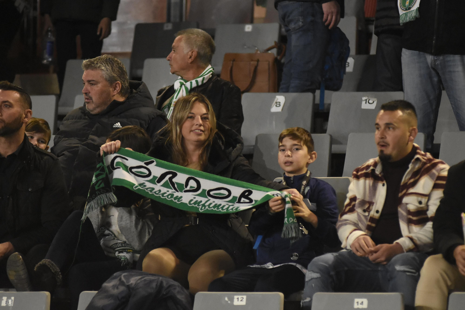 Las mejores fotos del gran ambiente en El Arcángel para el Córdoba CF - CD Castellón