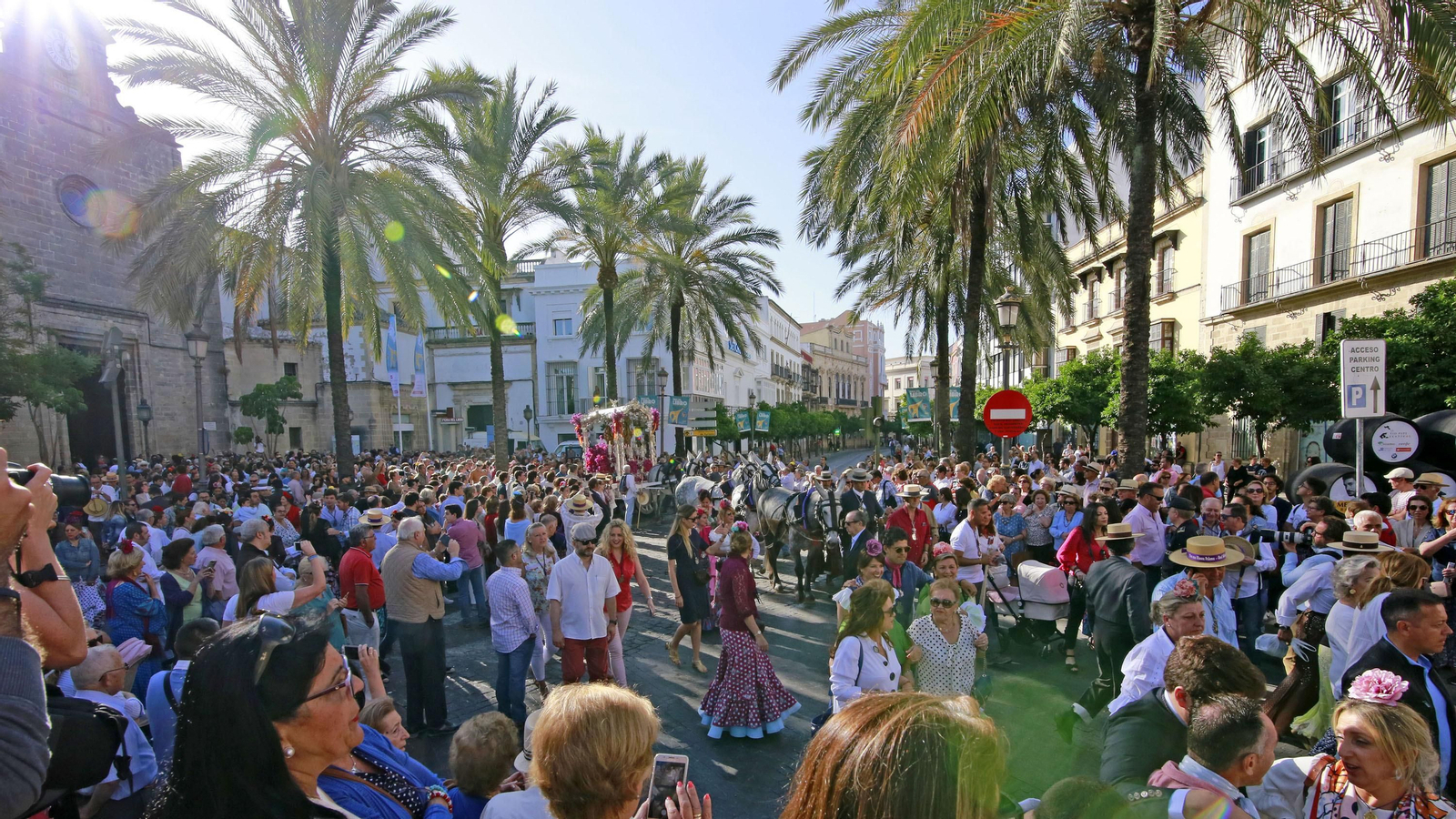 Imágenes de pasadas romerías de la Hdad de Jerez al Rocío