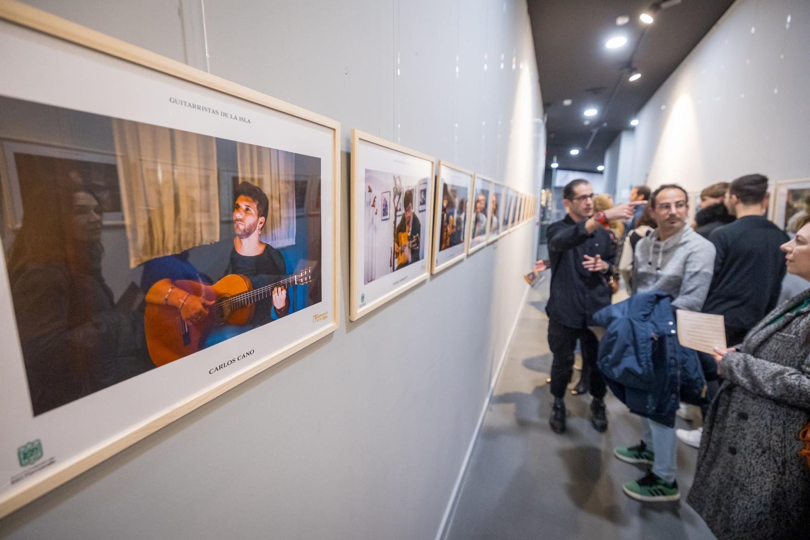 Las imágenes de la exposición 'Guitarristas de la Isla' en el Museo Camarón