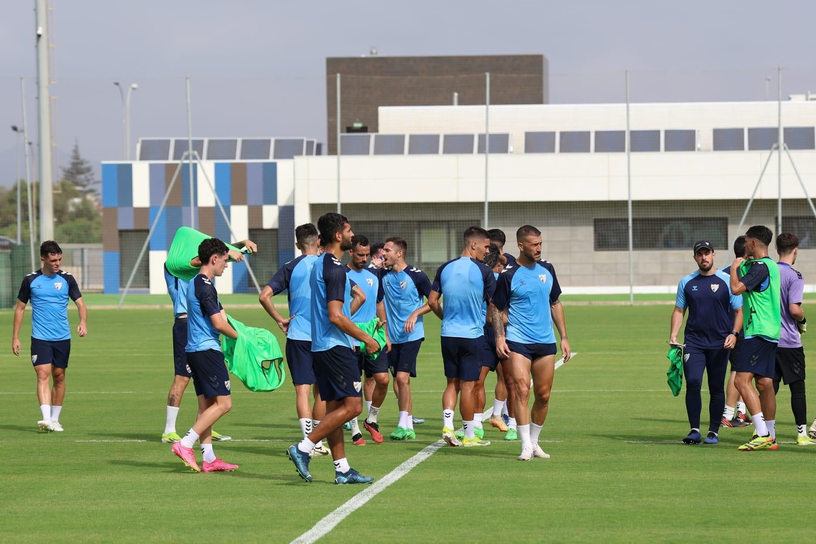 El primer entrenamiento de la semana del Málaga CF, en fotos
