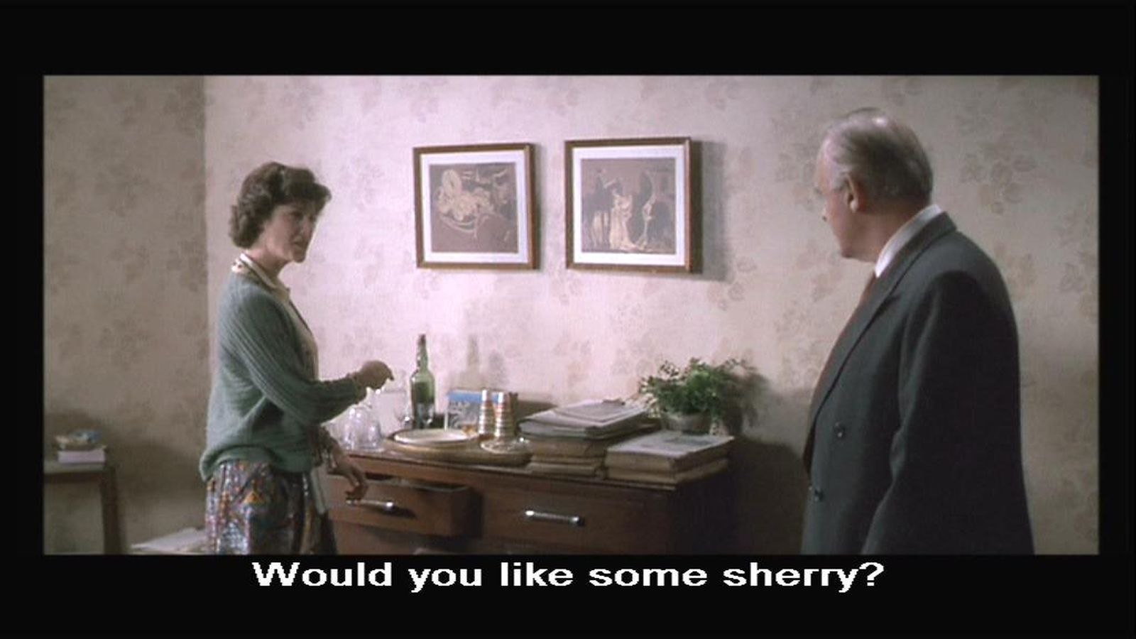 C.S. Lewis, interpretado por Anthony Hopkins en 'Shadowlands', es invitado a un jerez.