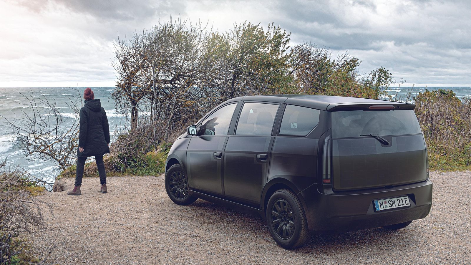 Aún no hay monovolumenes eléctricos en el mercado del tamaño del Sion, ni mucho menos con la posibilidad de que produzcan parte de la energía que necesita su motor.