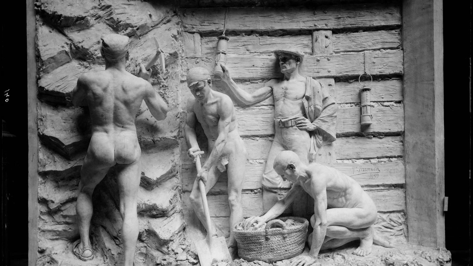 Altorrelieve 'La mina de carbón'.