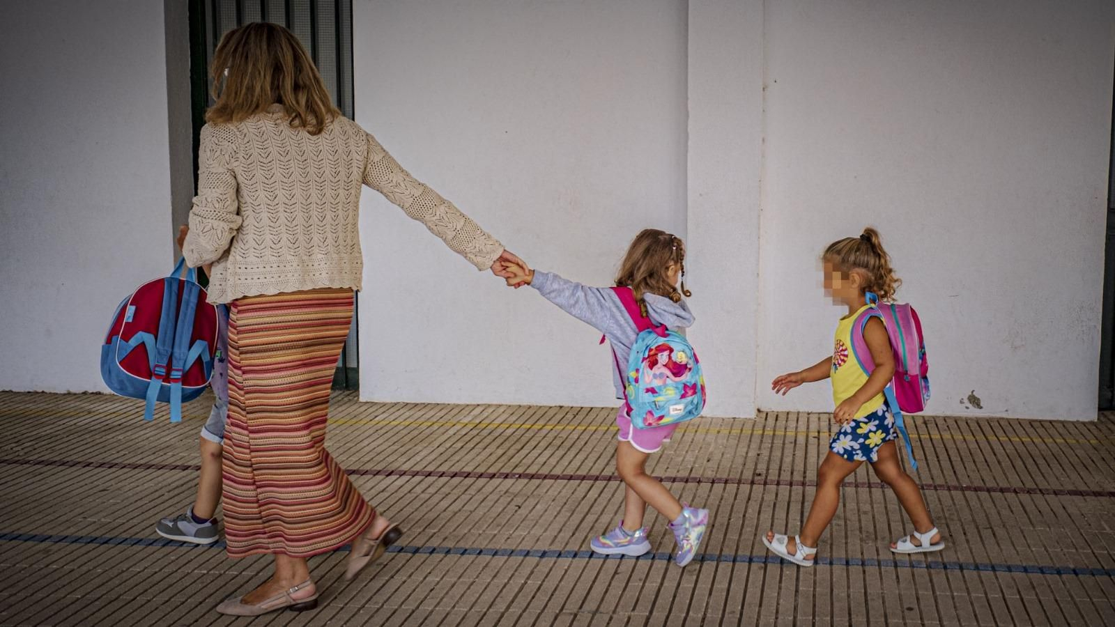 Los niños vuelven al cole en el CEIP Fermín Salvochea de Cádiz para el curso 2024-2025 Los niños vuelven al cole en el CEIP Fermín Salvochea de Cádiz para el curso 2024-2025