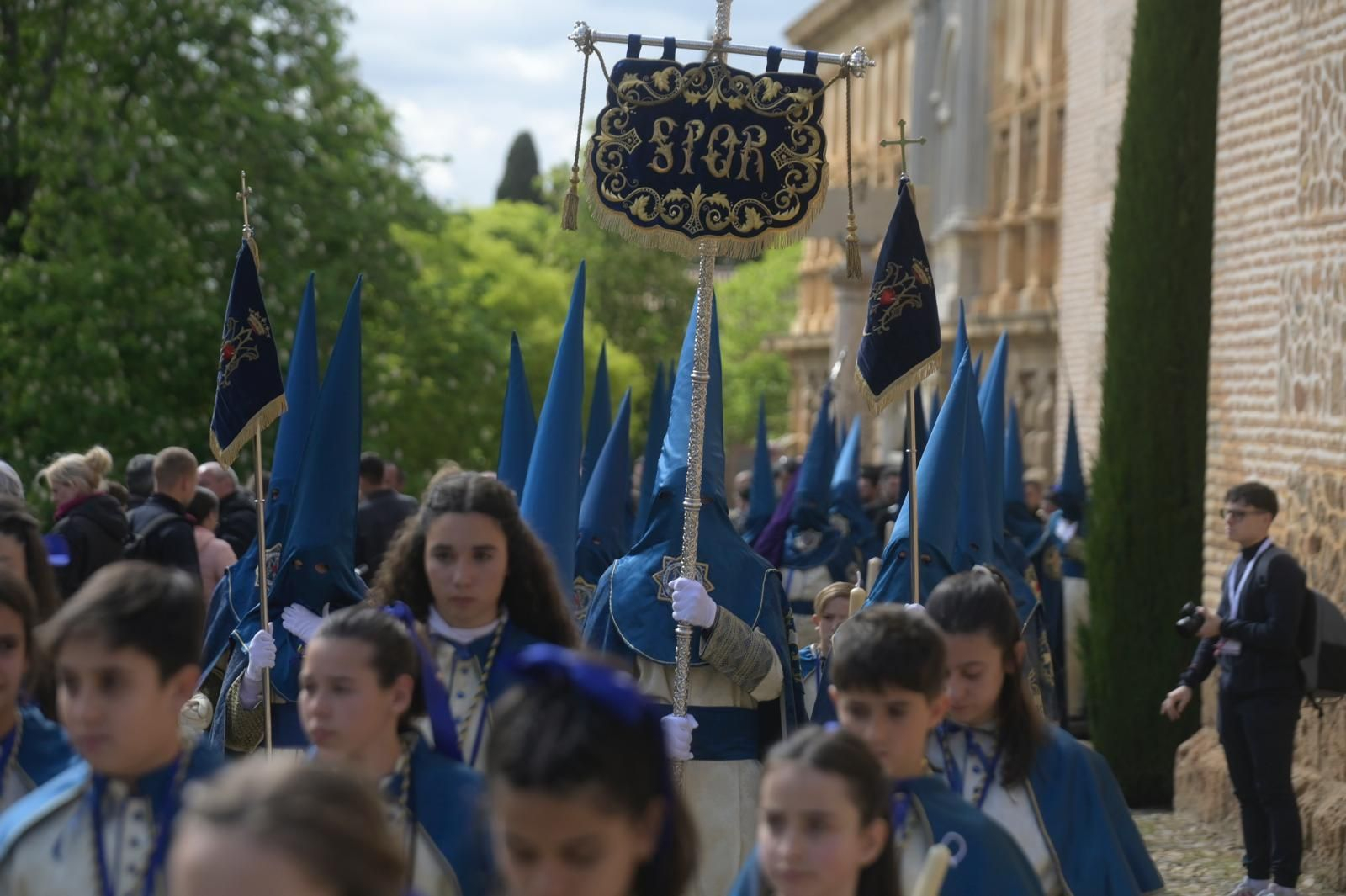 Las mejores fotografías de la salida de la Hermandad de la Alhambra 2025