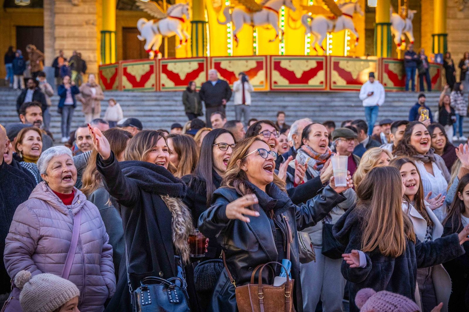 Segunda zambomba navideña en la plaza del Rey de San Fernando: las imágenes