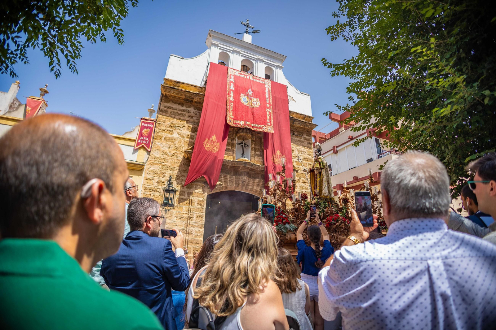 Las imágenes de la procesión extraordinaria del Patrón San José en San Fernando