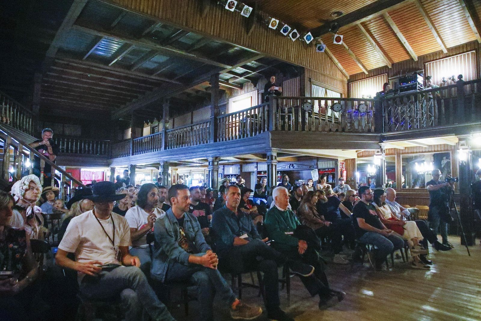 Las imágenes del premio desierto de Tabernas a Eugenio Alabiso en el Almería Western Film Festival