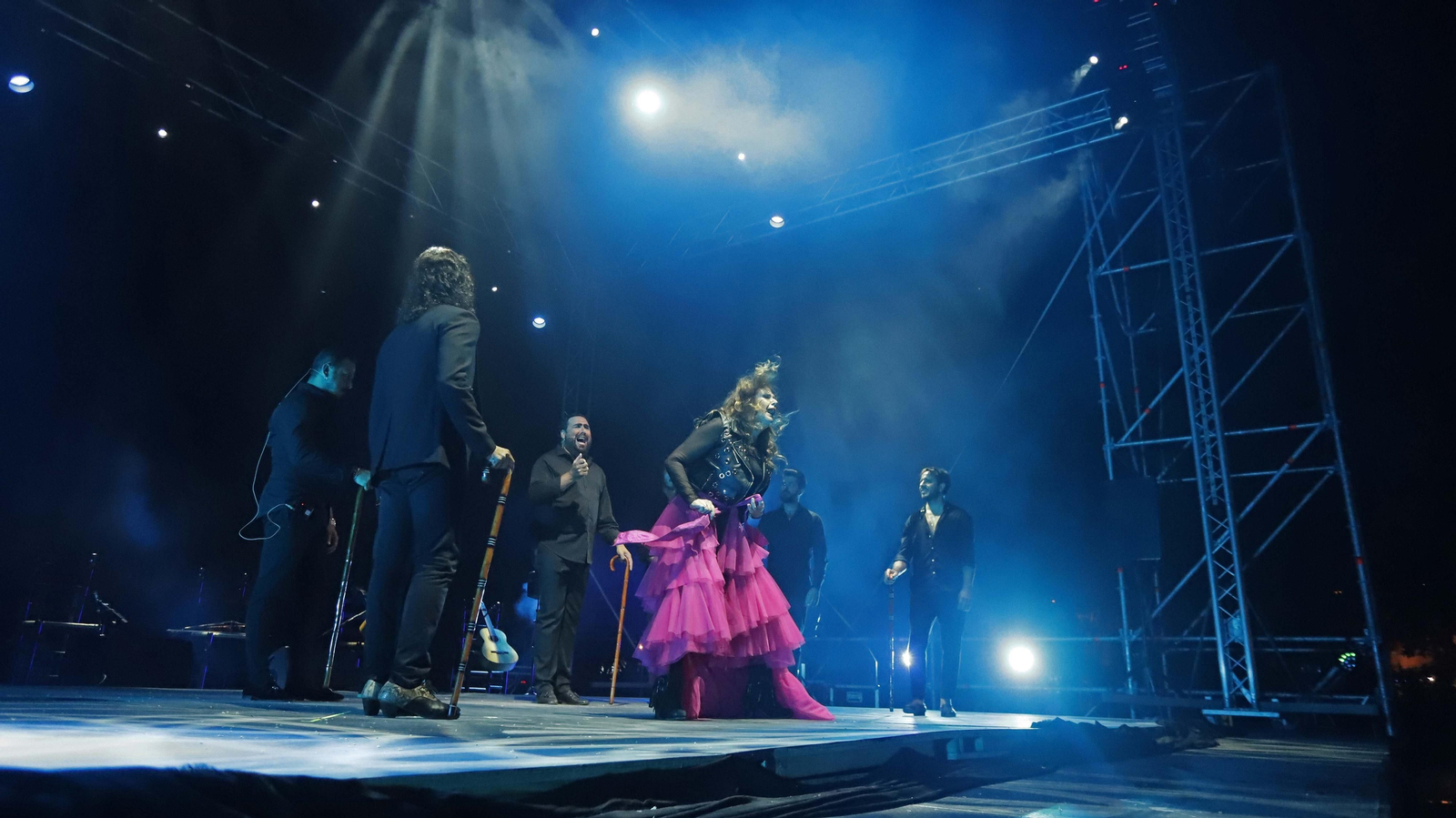 Fotos del espectáculo de José Manuel León y Mónika Bellido en Algeciras