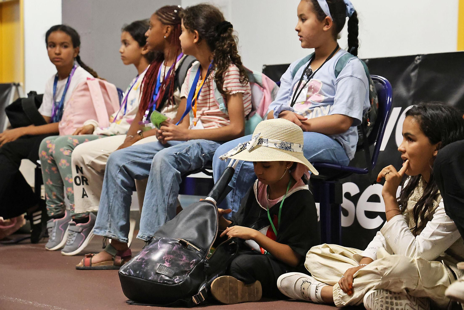 Imágenes del recibimiento a los  niños procedentes de los campamentos saharauis que pasarán sus vacaciones en Huelva