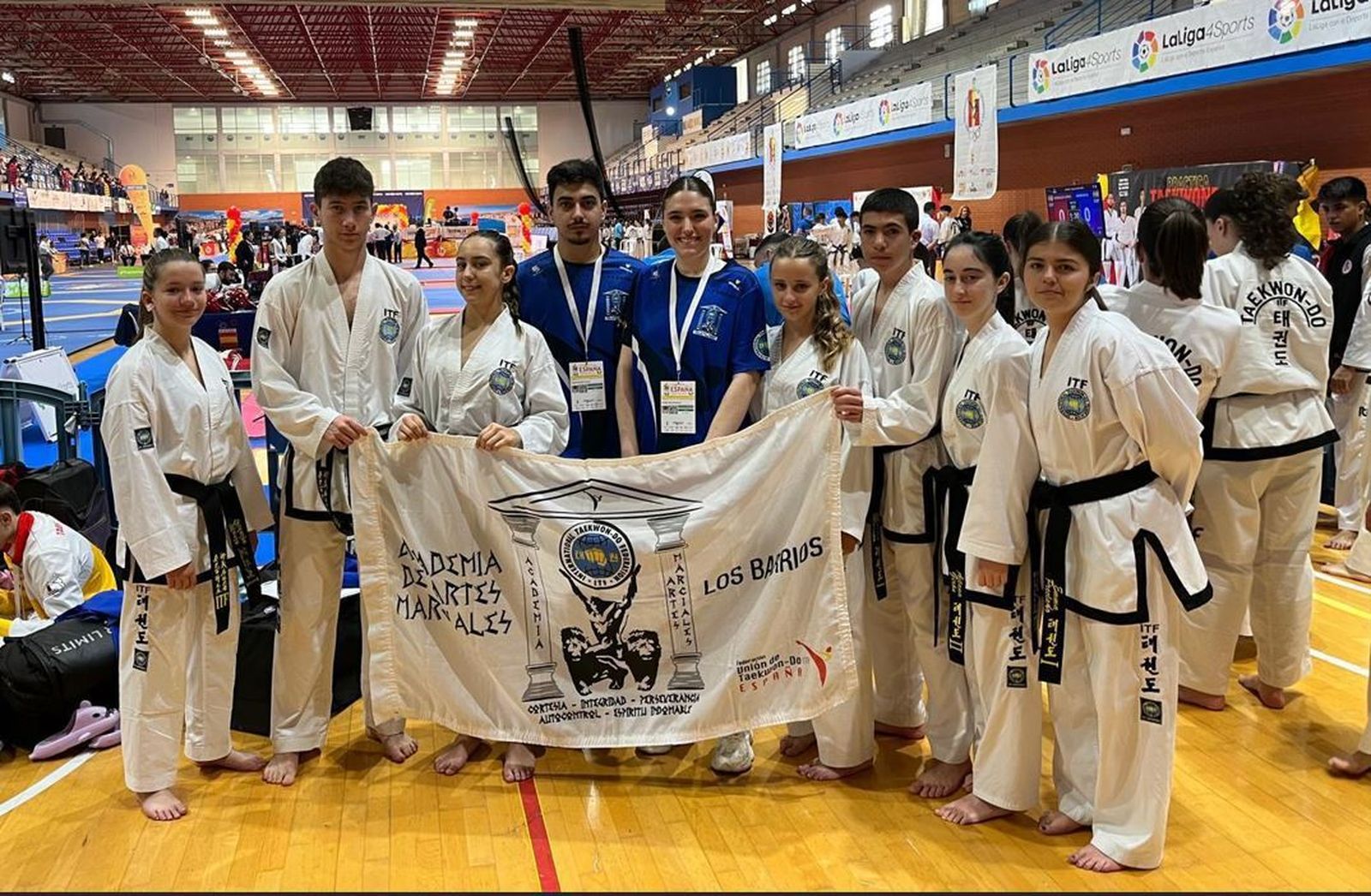 Los representantes de la Academia de Artes Marciales de Los Barrios