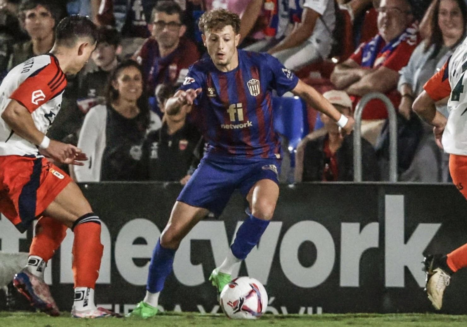 Simo, durante un partido con el Eldense.