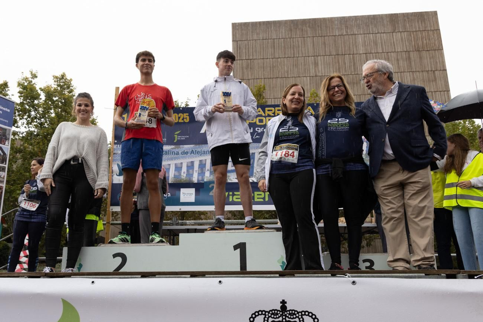 Atletismo por la paz y la integración en la XXV Carrera y Caminata del IES Santa Catalina de Alejandría (II)