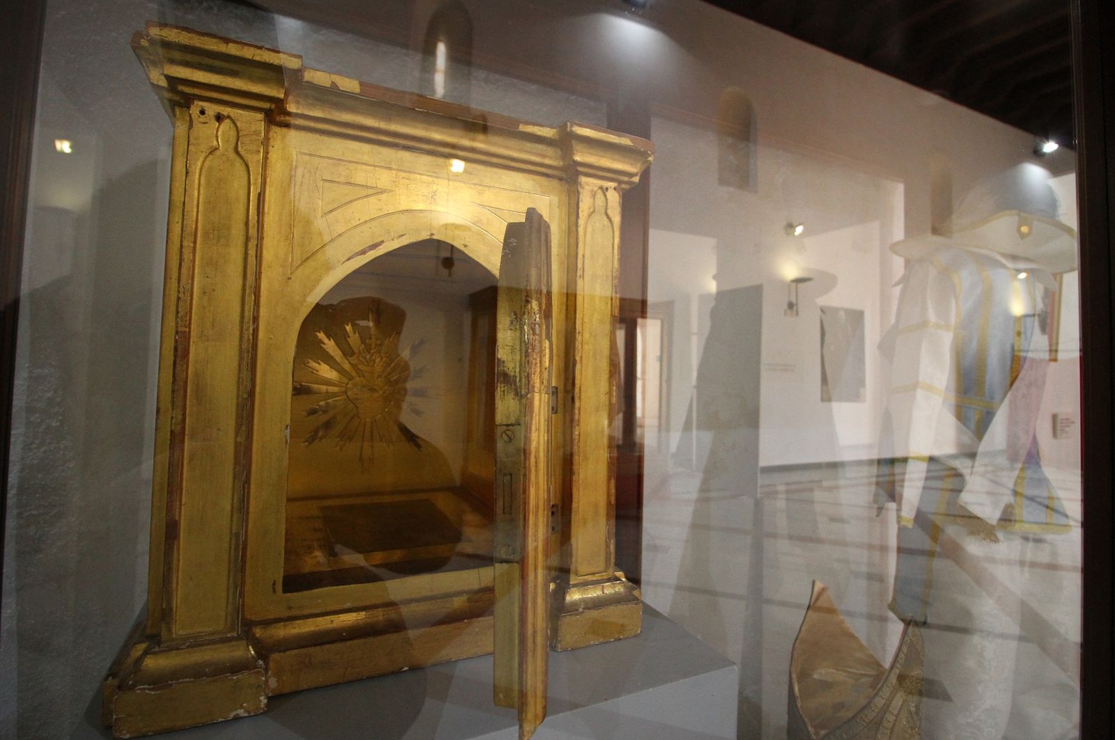 La inauguración de la exposición 'Arcipreste de Huelva, San Manuel González', en imágenes