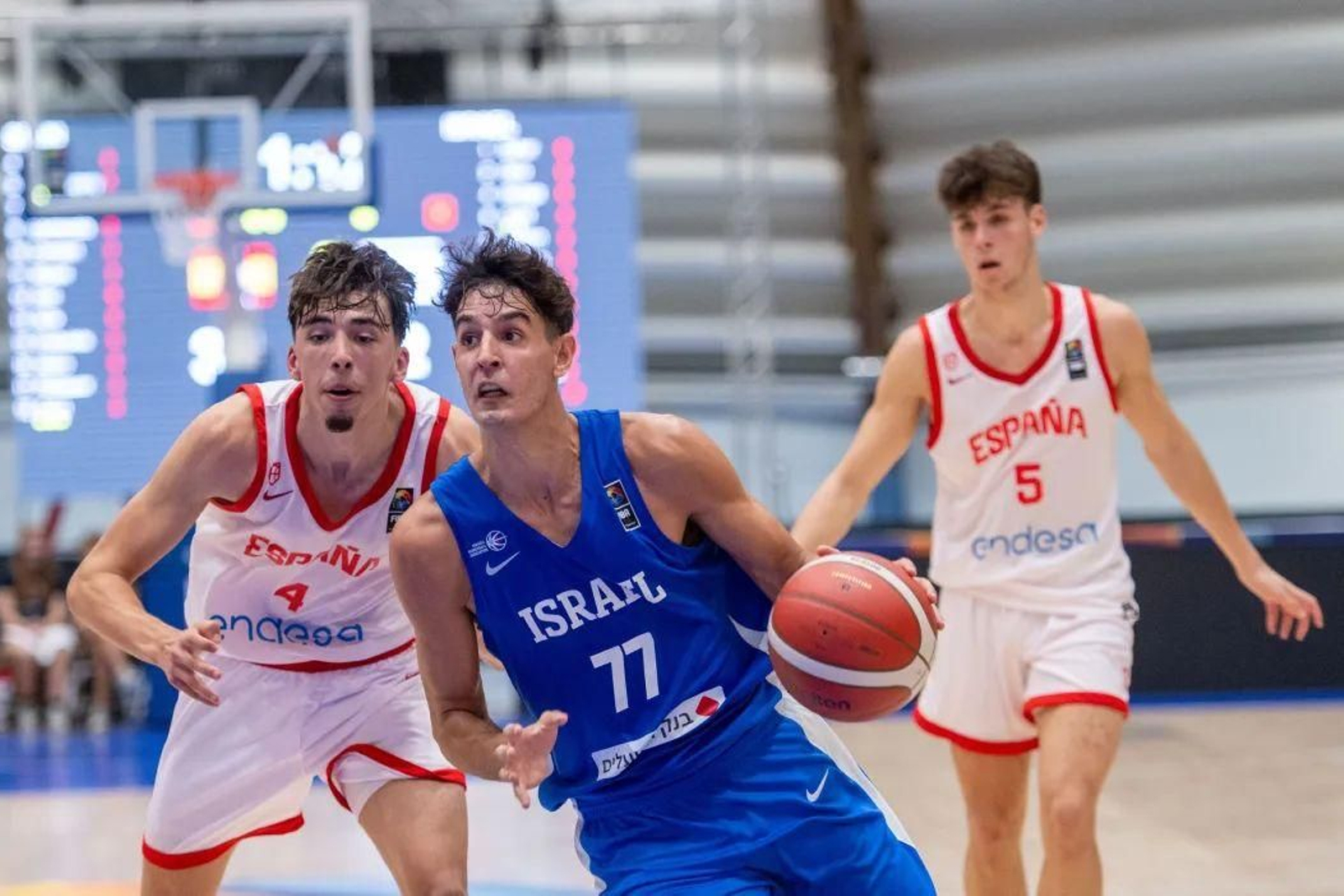 Europeo sub 18: Otro partidazo de Mario Saint Supéry, pero sin medalla