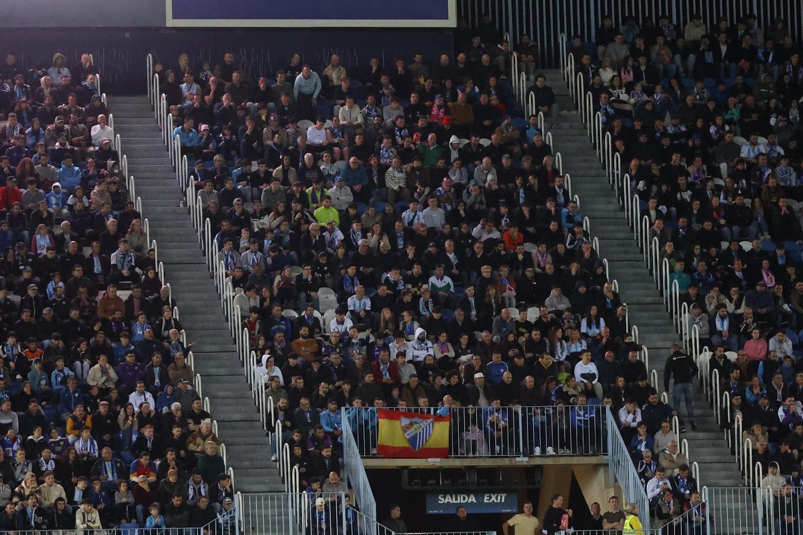 Búscate en las gradas en el Málaga-Deportivo