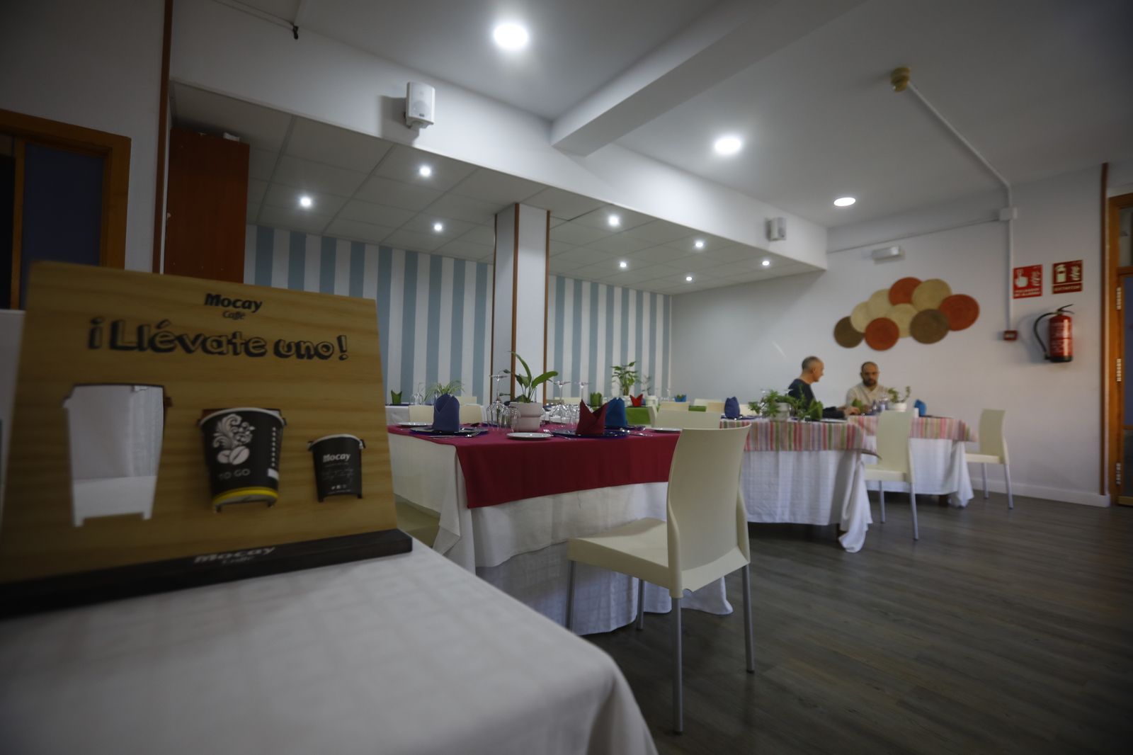 El restaurante y las cocinas del instituto Gran Capitán de Córdoba, en imágenes