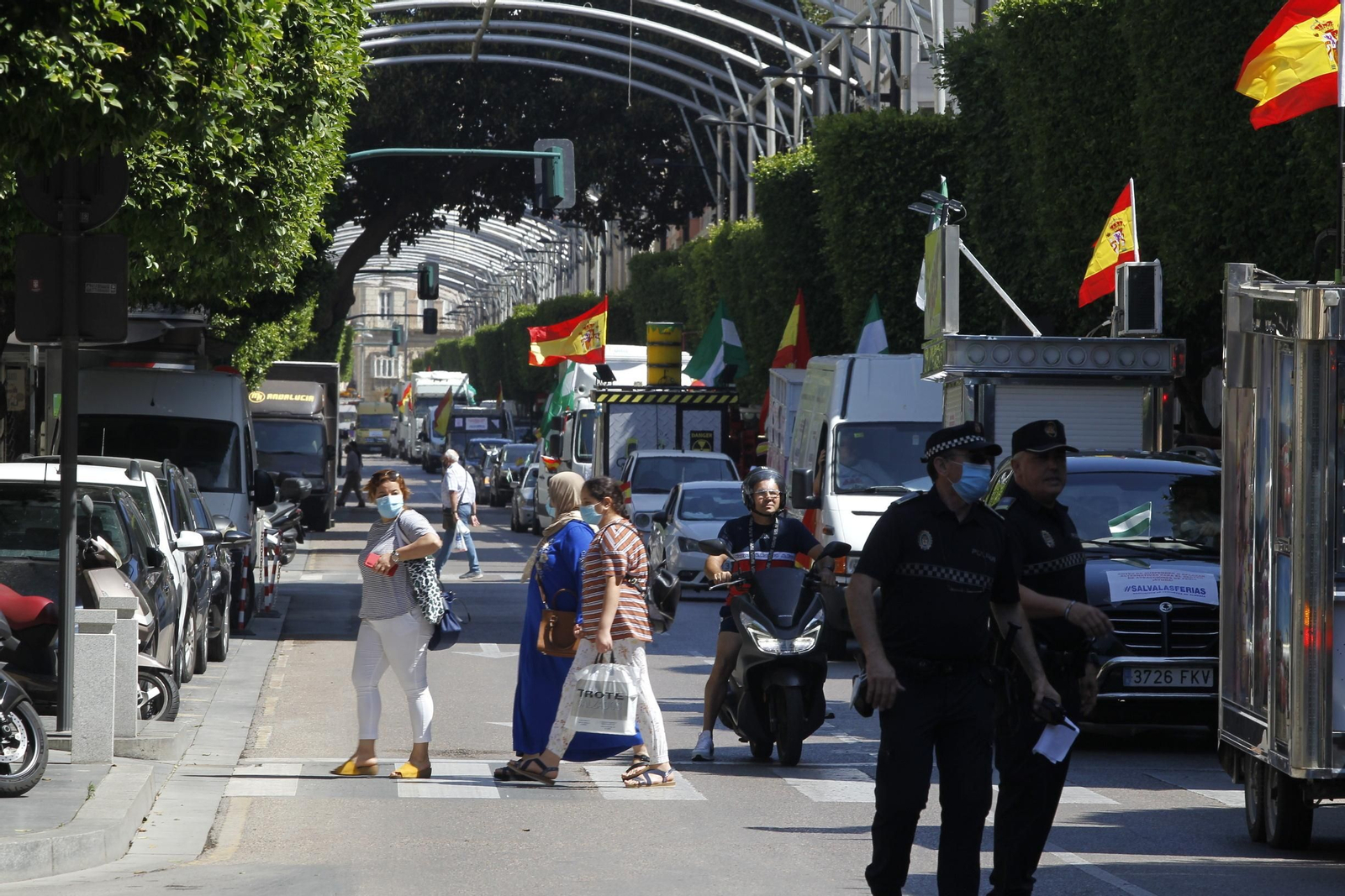 Fotogalería manifestación feriantes. Almería