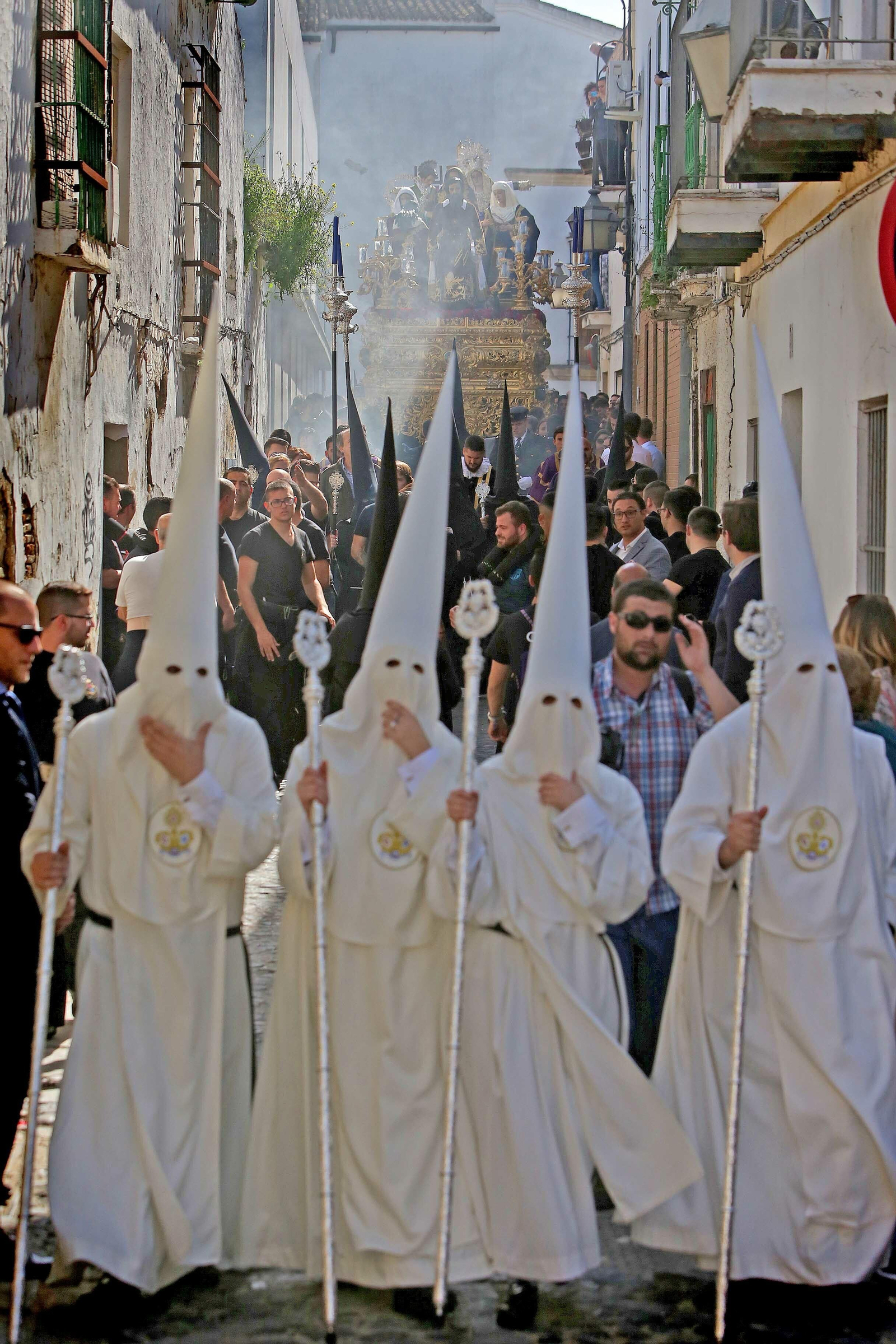 Nazarenos de la Misión Redentora.