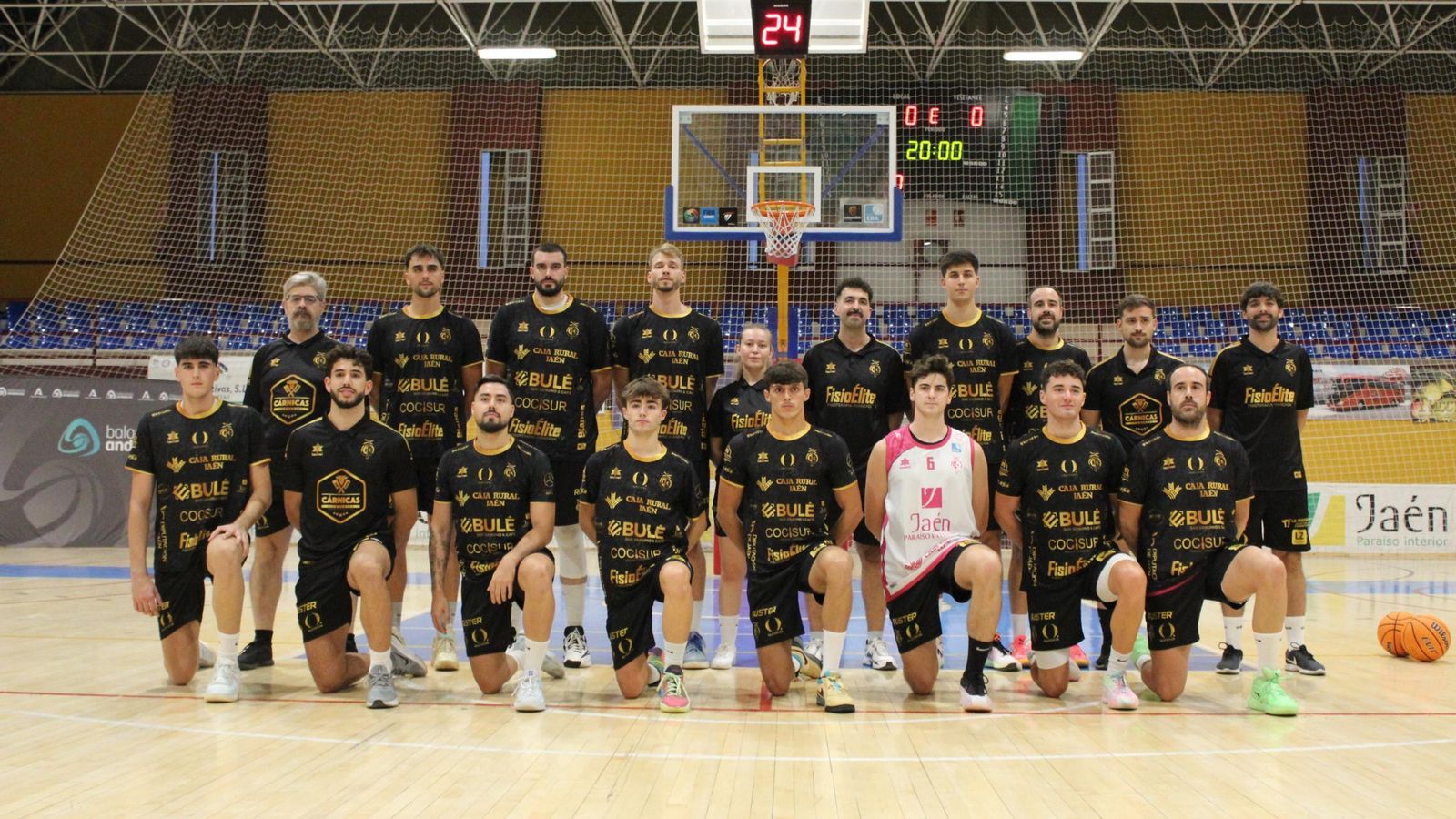 Plantilla del Jaén Paraíso Interior FS Baloncesto en Martos.