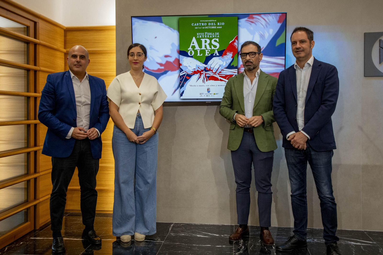 Dirigentes institucionales en la presentación de la feria Ars Olea.