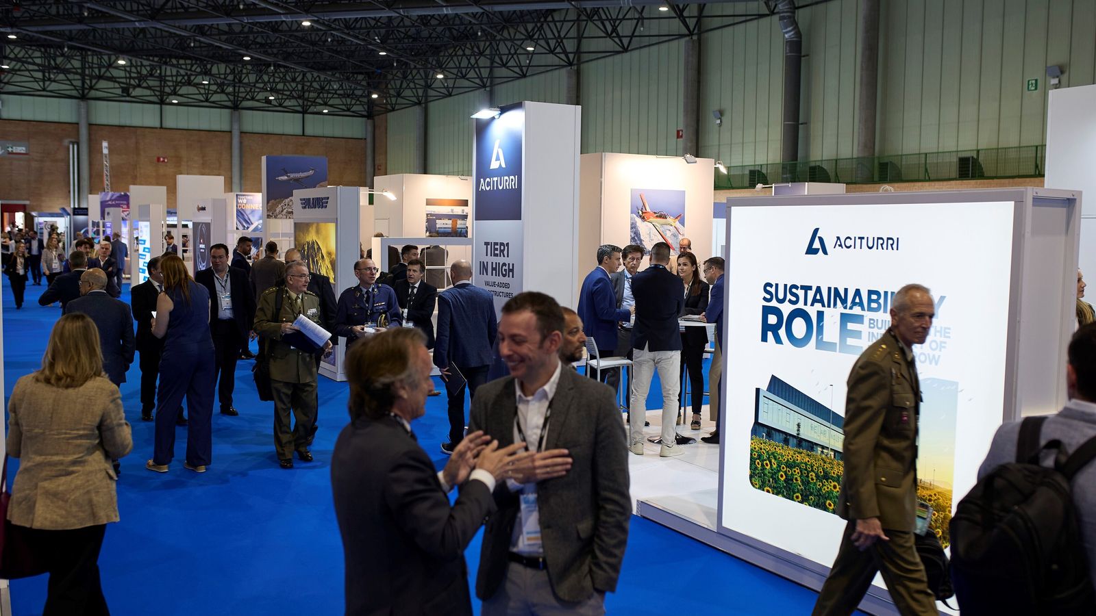 Parte de los stands del congreso.