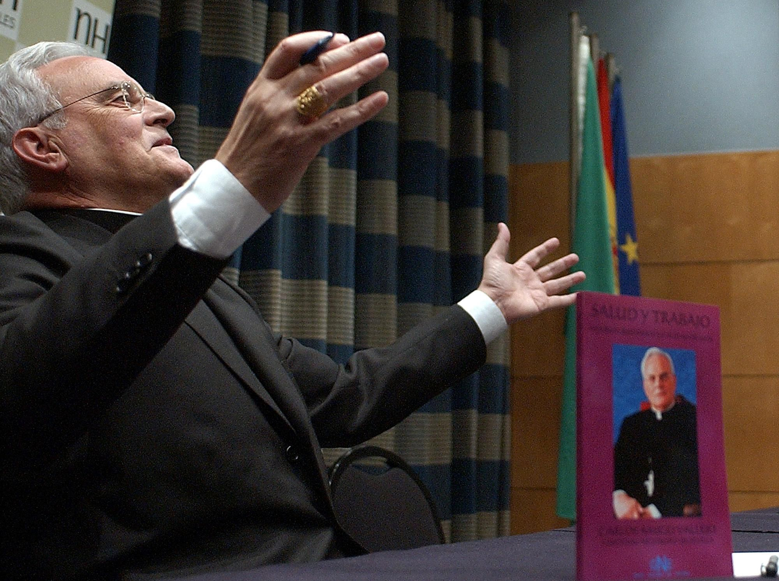 Imágenes del Cardenal Carlos Amigo Vallejo